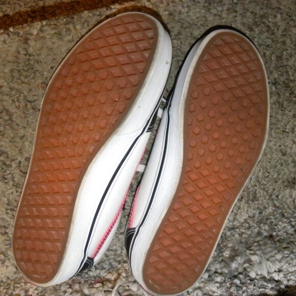 Girl Size 4 1/2 - Boy Size 3 - Red/Black/White Vans - Picture 3 of 3